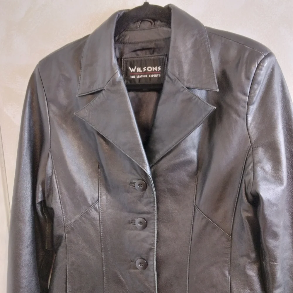 Size M Wilsons Leather Women's Coat Soft Black Collared Button Front - Picture 2 of 10